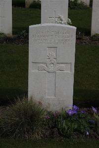 Poperinghe New Military Cemetery - Bowler, Maurice