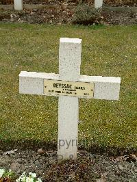 Poperinghe New Military Cemetery - Beyssac, Marius
