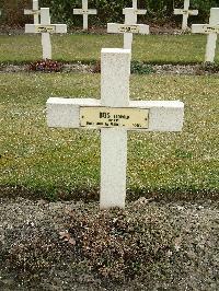 Poperinghe New Military Cemetery - Bos, Leopold