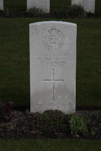 Poperinghe New Military Cemetery - Clarke, Harold