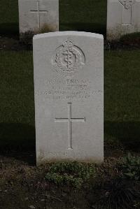 Poperinghe New Military Cemetery - Clifford, S
