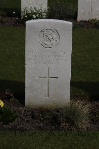Poperinghe New Military Cemetery - Commons, F