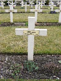 Poperinghe New Military Cemetery - Ciret, Maurice