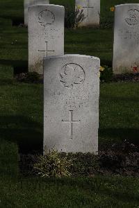Poperinghe New Military Cemetery - Dainton, W H