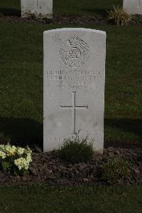 Poperinghe New Military Cemetery - Doherty-Holwell, R V