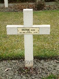 Poperinghe New Military Cemetery - Destrac, Michel