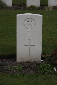 Poperinghe New Military Cemetery - Foster, Richard James