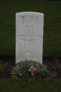 Poperinghe New Military Cemetery - Goodenough, F J
