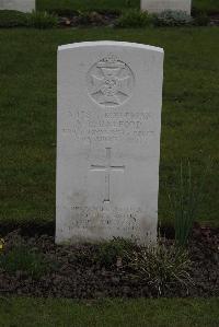 Poperinghe New Military Cemetery - Halford, Alfred Robert