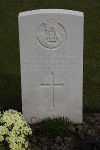 Poperinghe New Military Cemetery - Hayes, H G