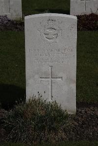 Poperinghe New Military Cemetery - Knightley, P E