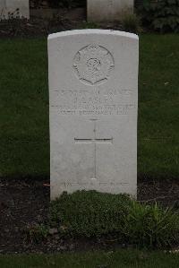 Poperinghe New Military Cemetery - Lasley, J