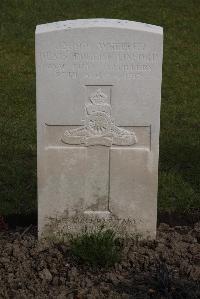 Poperinghe New Military Cemetery - Linford, Denis Robert