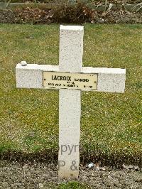 Poperinghe New Military Cemetery - Lacroix, Raymond