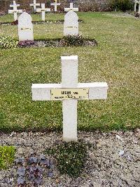 Poperinghe New Military Cemetery - Leger, Paul