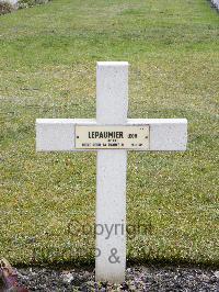 Poperinghe New Military Cemetery - Lepaumier, Leon