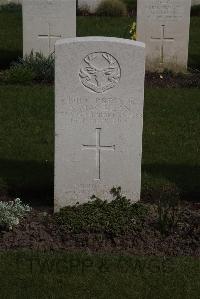 Poperinghe New Military Cemetery - MacLean, A