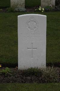 Poperinghe New Military Cemetery - Martin, Henry MacLellan