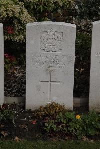 Poperinghe New Military Cemetery - Mason, A J