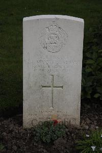 Poperinghe New Military Cemetery - Maxwell Stuart, Edmund Joseph