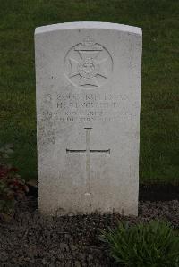 Poperinghe New Military Cemetery - Mayfield, H