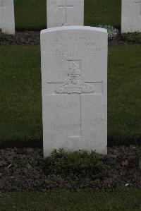 Poperinghe New Military Cemetery - McCombie, R