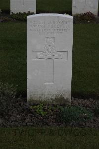 Poperinghe New Military Cemetery - Mitchell, Robert