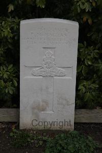 Poperinghe New Military Cemetery - Monaghan, P