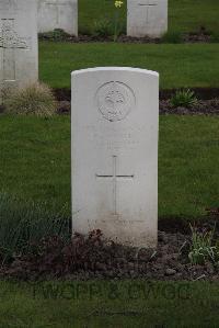 Poperinghe New Military Cemetery - Morris, W