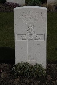 Poperinghe New Military Cemetery - Nixon, Stephen