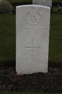 Poperinghe New Military Cemetery - Noble, A