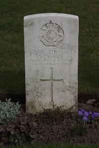 Poperinghe New Military Cemetery - Pearce, A