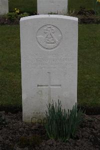 Poperinghe New Military Cemetery - Price, Walter William