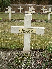 Poperinghe New Military Cemetery - Poussin, Eugene