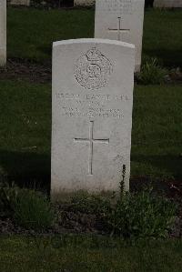 Poperinghe New Military Cemetery - Rae, W