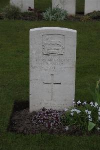 Poperinghe New Military Cemetery - Saxton, George