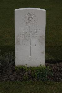 Poperinghe New Military Cemetery - Seal, Thomas Worthy