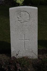 Poperinghe New Military Cemetery - Shawcross, J H