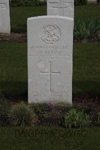 Poperinghe New Military Cemetery - Slarks, W