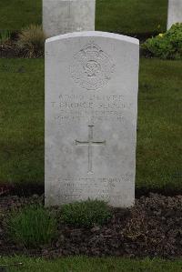 Poperinghe New Military Cemetery - Slender, Thomas George