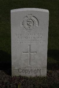 Poperinghe New Military Cemetery - Smith, A C