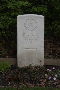 Poperinghe New Military Cemetery - Stevens, G