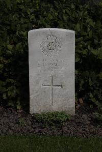 Poperinghe New Military Cemetery - Swain, Richard