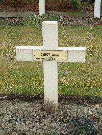 Poperinghe New Military Cemetery - Serot, Marcel