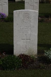 Poperinghe New Military Cemetery - Trice, F R