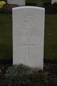 Poperinghe New Military Cemetery - Turnbull, Robert