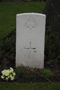 Poperinghe New Military Cemetery - Turner, James William