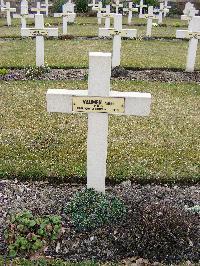 Poperinghe New Military Cemetery - Vaumen, Pierre