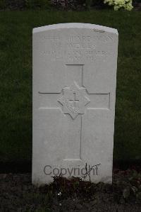 Poperinghe New Military Cemetery - Wells, H