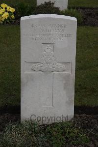 Poperinghe New Military Cemetery - Williams, J